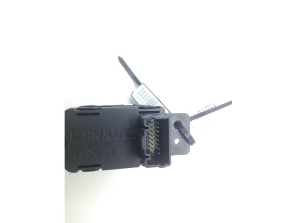 INTERRUPTOR FRENO MANO ELECTRICO RENAULT KADJAR (HA_, HL_) |Desguaces La Cabaña