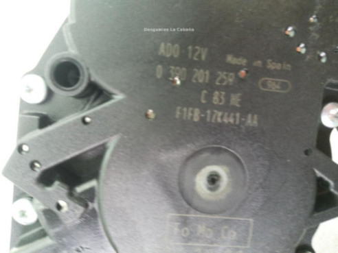 F1FB17K441AA MOTOR LIMPIAPARABRISAS TRA FORD FOCUS III |Desguaces La Cabaña