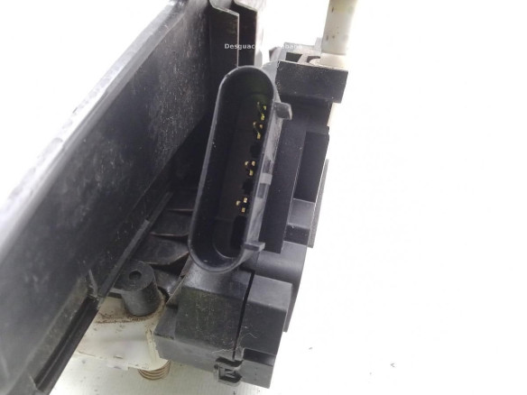 8A6AA21812BG CERRADURA PUERTA LAT DEL DER FORD FIESTA VI |Desguaces La Cabaña