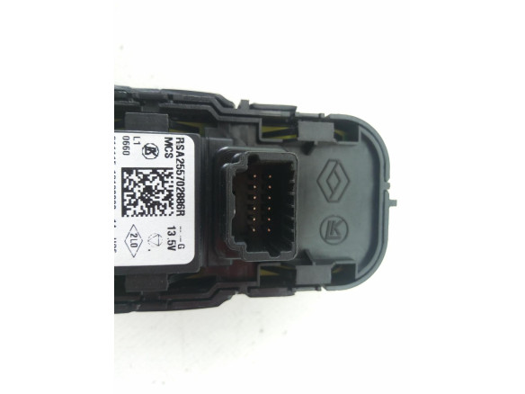 256702886R MANDO ELEVALUNAS PUERTA LAT DEL IZQ NISSAN TOWNSTAR Furgoneta/monovolumen (XFK) |Desguaces La Cabaña