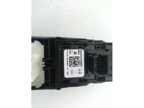 256702886R MANDO ELEVALUNAS PUERTA LAT DEL IZQ NISSAN TOWNSTAR Furgoneta/monovolumen (XFK) |Desguaces La Cabaña