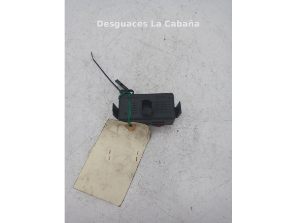 SinValor INTERRUPTOR WARNING RENAULT CLIO III (BR0/1, CR0/1) |Desguaces La Cabaña