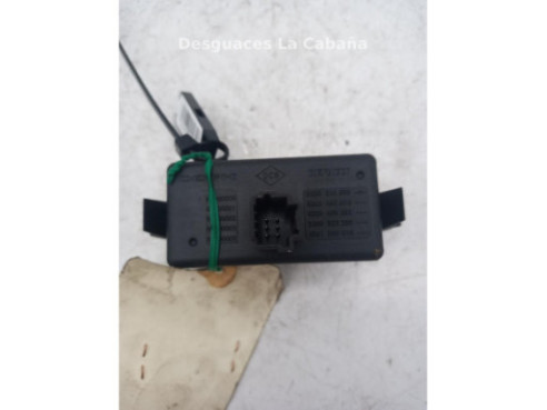 SinValor INTERRUPTOR WARNING RENAULT CLIO III (BR0/1, CR0/1) |Desguaces La Cabaña