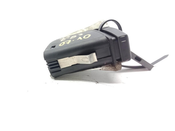 6131-6919506-04 INTERRUPTOR WARNING VW CADDY III Furgón (2KA, 2KH, 2CA, 2CH) |Desguaces La Cabaña