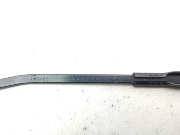 BRAZO LIMPIAPARABRISAS DEL DER FORD FIESTA VI |Desguaces La Cabaña