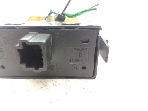 SinValor INTERRUPTOR WARNING RENAULT MEGANE III Fastback (BZ0_) |Desguaces La Cabaña