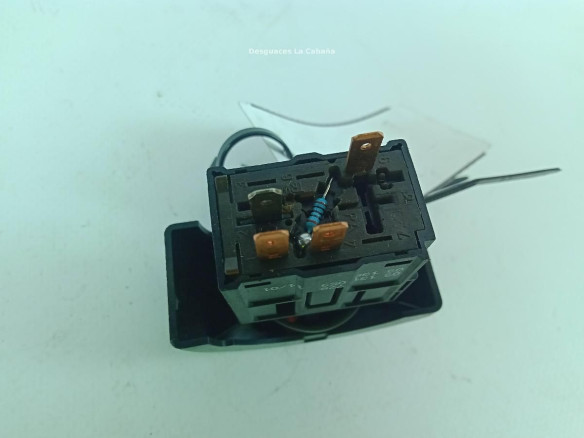 09131728 INTERRUPTOR WARNING OPEL ASTRA G Fastback (T98) |Desguaces La Cabaña