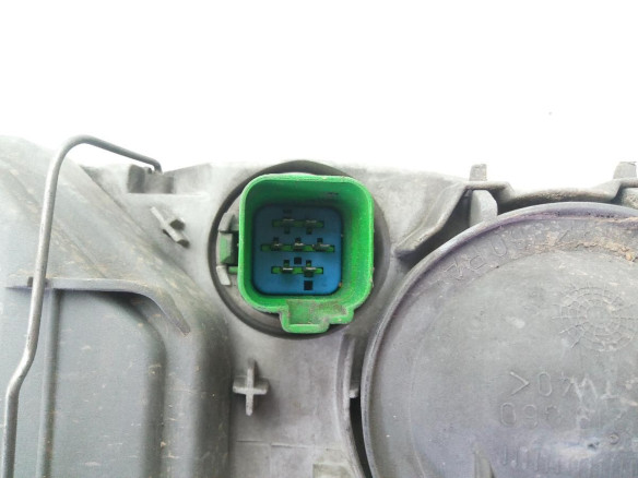 96FG13006SAD FARO IZQUIERDO FORD FIESTA Furgón (J5_, J3_) |Desguaces La Cabaña