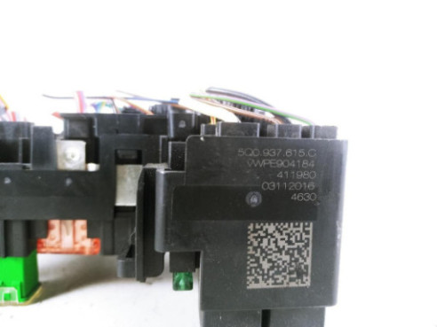 5Q0937615C CAJA FUSIBLES INTERIOR (BSI) AUDI Q2 (GAB) |Desguaces La Cabaña
