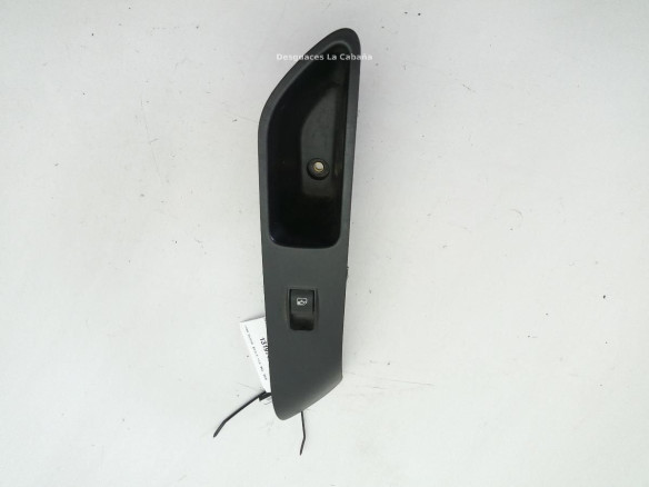 5801511730 MANDO ELEVALUNAS PUERTA LAT DEL DER IVECO DAILY VI Furgón |Desguaces La Cabaña