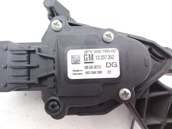 13237352 POTENCIOMETRO ACELERADOR OPEL INSIGNIA A (G09) |Desguaces La Cabaña