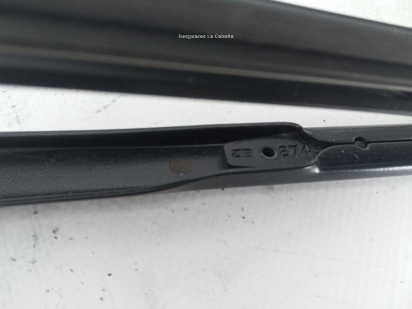 8521160310 BRAZO LIMPIAPARABRISAS DEL DER TOYOTA LAND CRUISER PRADO (_J15_) |Desguaces La Cabaña