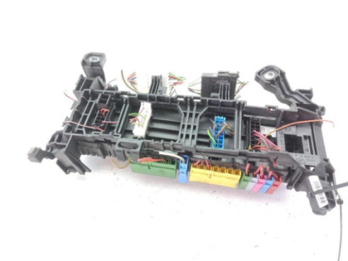 CAJA FUSIBLES INTERIOR (BSI)|Desguaces La Cabaña 2