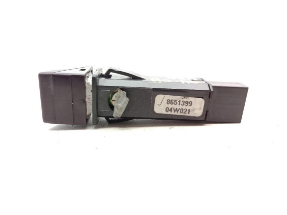 SinValor INTERRUPTOR WARNING VOLVO V50 (545) |Desguaces La Cabaña