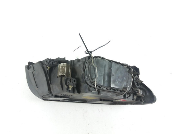 30698652 FARO IZQUIERDO VOLVO V50 (545) |Desguaces La Cabaña