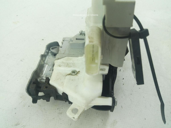 8X0839016E CERRADURA PUERTA LAT TRA DER AUDI A4 (8W2, B9) |Desguaces La Cabaña