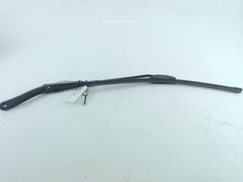 BRAZO LIMPIAPARABRISAS DEL DER DACIA SANDERO |Desguaces La Cabaña