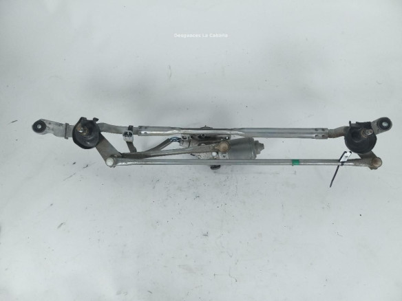 8511060440 MOTOR LIMPIAPARABRISAS DEL TOYOTA LAND CRUISER PRADO (_J15_) |Desguaces La Cabaña