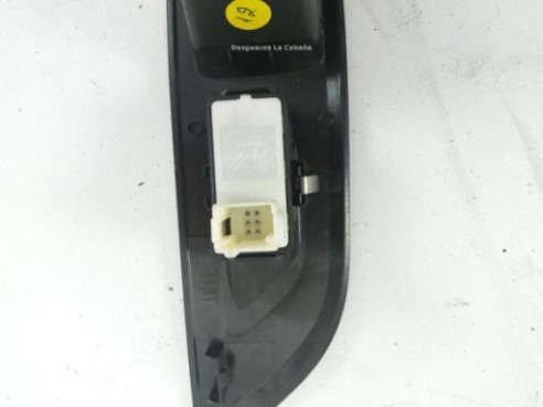 MANDO ELEVALUNAS PUERTA LATERAL TRASERO IZQUIERDO|Desguaces La Cabaña 2