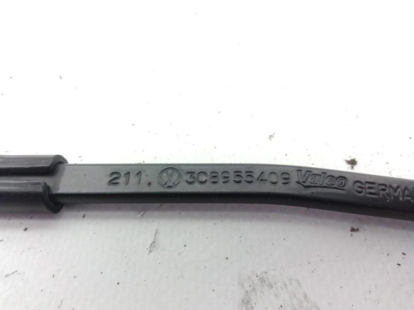 3C8955409 BRAZO LIMPIAPARABRISAS DEL IZQ VW PASSAT (362) |Desguaces La Cabaña