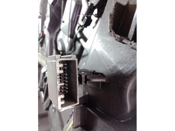 4167268 ELEVALUNAS PUERTA LAT DEL IZQ VOLVO XC40 (536) |Desguaces La Cabaña
