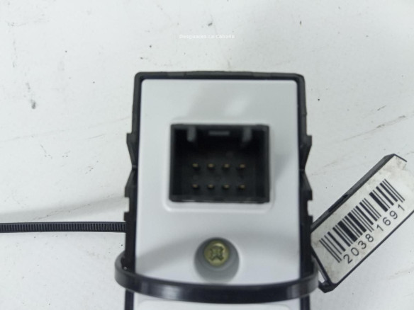93581G3010 MANDO ELEVALUNAS PUERTA LAT DEL DER HYUNDAI i30 (PDE, PD) |Desguaces La Cabaña