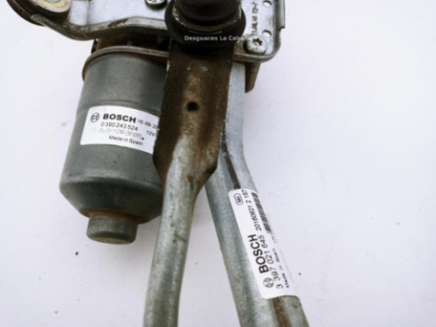 390243524 MOTOR LIMPIAPARABRISAS DEL JEEP RENEGADE Todo terreno, cerrada (BU) |Desguaces La Cabaña