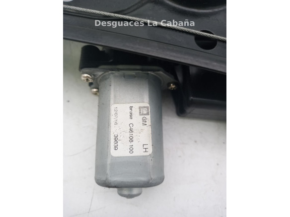 13406673 ELEVALUNAS PUERTA LAT DEL IZQ OPEL ASTRA K (B16) |Desguaces La Cabaña