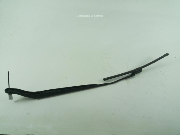 9822931880 BRAZO LIMPIAPARABRISAS DEL DER PEUGEOT 2008 II |Desguaces La Cabaña