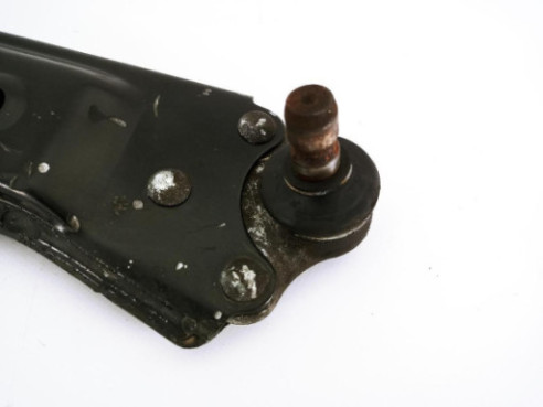 BRAZO SUSPENSION DEL DER INF OPEL CORSA E (X15) |Desguaces La Cabaña