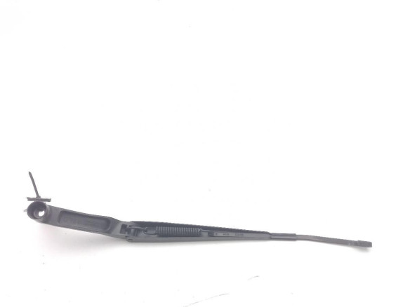 G8495 BRAZO LIMPIAPARABRISAS DEL IZQ RENAULT KADJAR (HA_, HL_) |Desguaces La Cabaña