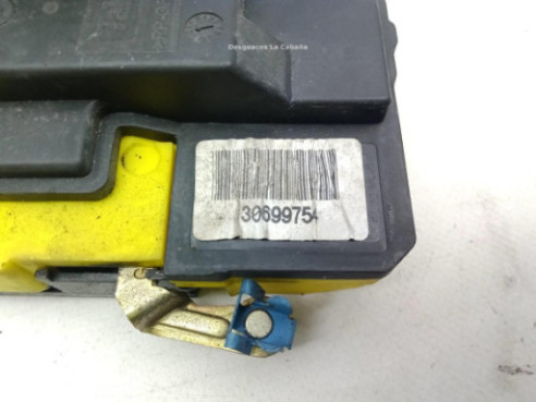 CERRADURA PUERTA LAT TRA IZQ VOLVO XC90 I (275) |Desguaces La Cabaña