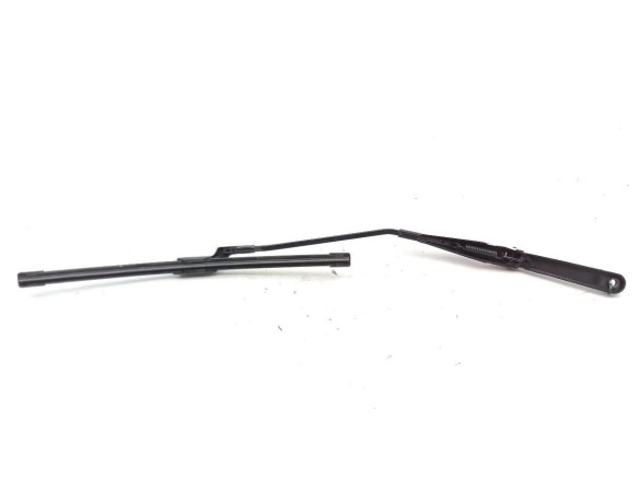 BRAZO LIMPIAPARABRISAS DEL DER FORD KUGA I |Desguaces La Cabaña