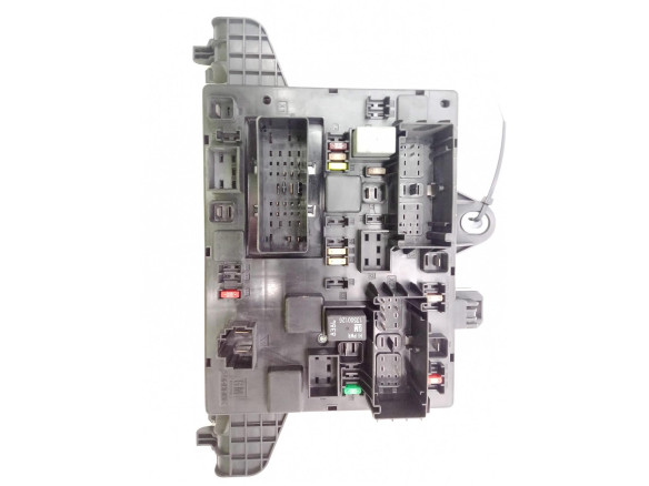 13343950 CAJA FUSIBLES EXTERIOR (BSM) OPEL ASTRA J (P10) |Desguaces La Cabaña