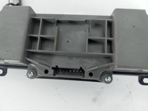 A9068701910 INTERRUPTOR WARNING VW CRAFTER 30-50 Furgón (2E_) |Desguaces La Cabaña