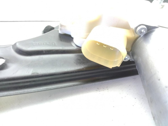 6967261 ELEVALUNAS PUERTA LAT TRA IZQ BMW X5 (E70) |Desguaces La Cabaña