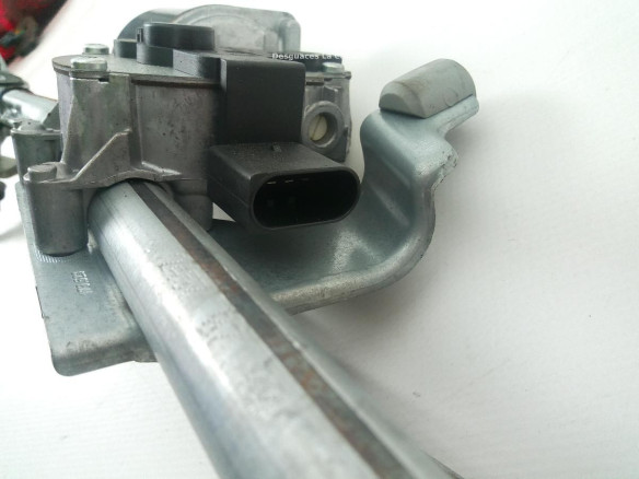 MOTOR LIMPIAPARABRISAS DEL BMW 1 Coupé (E82) |Desguaces La Cabaña
