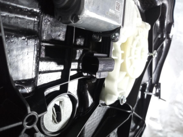 ELEVALUNAS PUERTA LAT TRA DER FORD FOCUS IV (HN) |Desguaces La Cabaña
