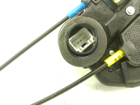 CERRADURA PUERTA LAT TRA IZQ TOYOTA AURIS (_E18_) |Desguaces La Cabaña