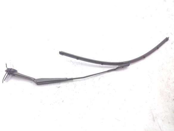 BM5117525AC BRAZO LIMPIAPARABRISAS DEL IZQ FORD FOCUS III |Desguaces La Cabaña