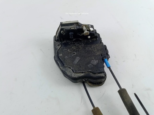 CERRADURA PUERTA LAT TRA IZQ TOYOTA AVENSIS Ranchera familiar (_T27_) |Desguaces La Cabaña