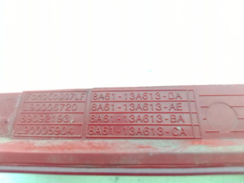 8A6113A613DA TERCERA LUZ DE FRENO FORD FIESTA VI|Desguaces La Cabaña