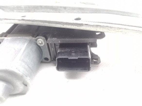 9806081780 ELEVALUNAS PUERTA LAT DEL DER PEUGEOT 2008|Desguaces La Cabaña
