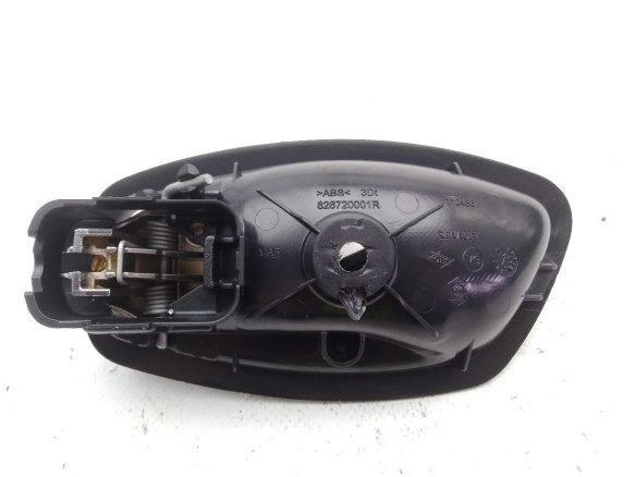 826720001R MANILLA PUERTA LAT TRA DER INT RENAULT MEGANE III Fastback (BZ0_)|Desguaces La Cabaña