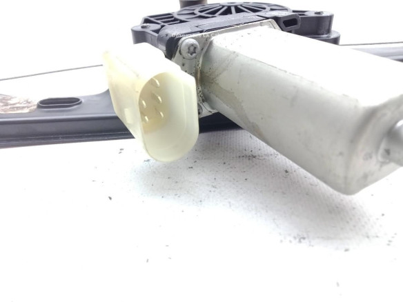 51357281884  ELEVALUNAS PUERTA LAT TRA DER BMW 1 (F20)|Desguaces La Cabaña