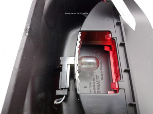 265987418R TERCERA LUZ DE FRENO DACIA SANDERO II|Desguaces La Cabaña