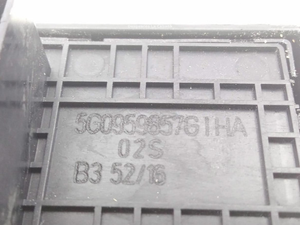5G0959857 MANDO ELEVALUNAS PUERTA LAT DEL IZQ SEAT ATECA (KH7)|Desguaces La Cabaña
