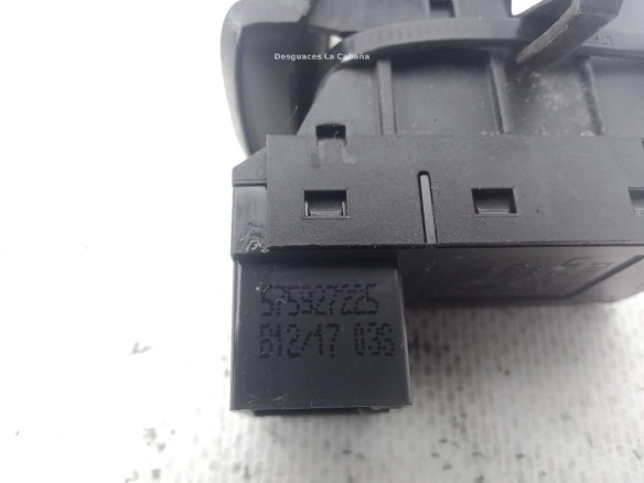 575927225 INTERRUPTOR FRENO MANO ELECTRICO SEAT ATECA (KH7)|Desguaces La Cabaña