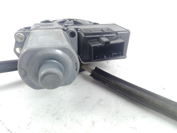 575839461A  ELEVALUNAS PUERTA LAT TRA IZQ SEAT ATECA (KH7)|Desguaces La Cabaña
