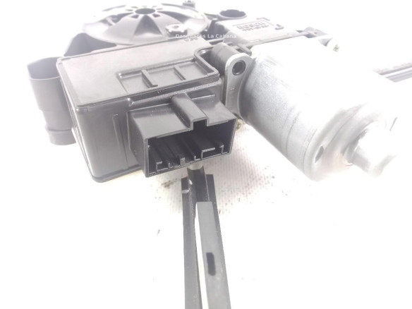 575839462A  ELEVALUNAS PUERTA LAT TRA DER SEAT ATECA (KH7)|Desguaces La Cabaña